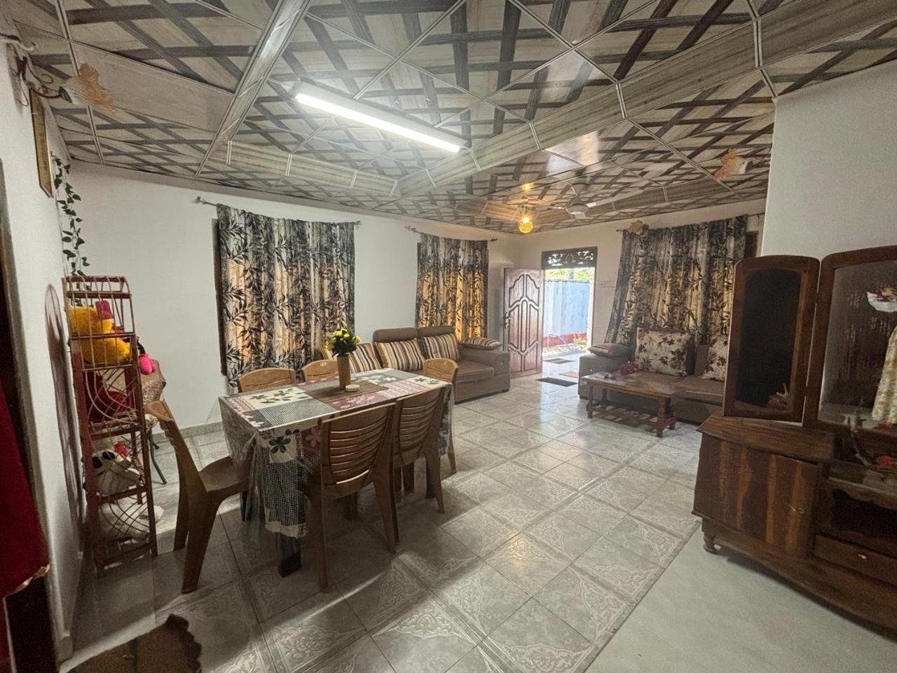 Kingjey Residence Kalpitiya Bilik gambar